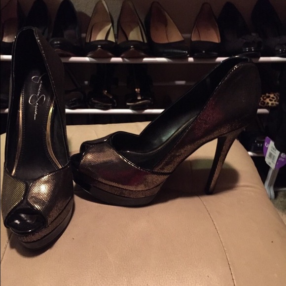 Stilettos - Picture 3 of 4