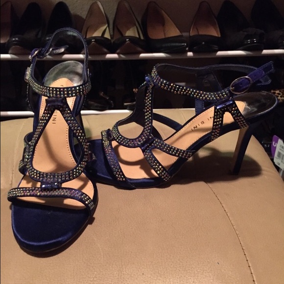 Heels - Picture 2 of 2