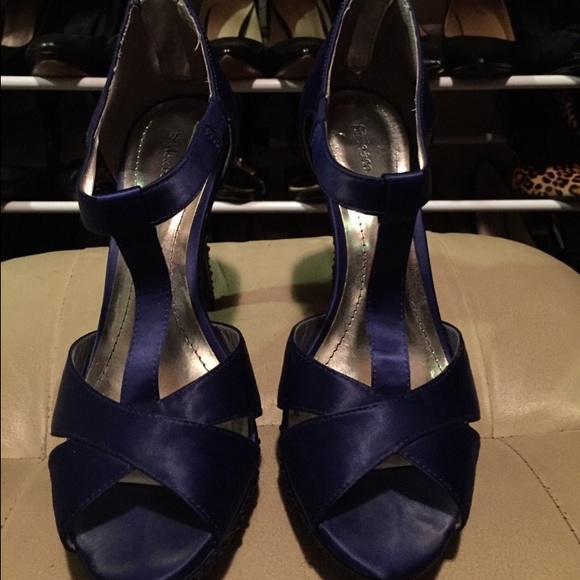 Stilettos - Picture 1 of 4