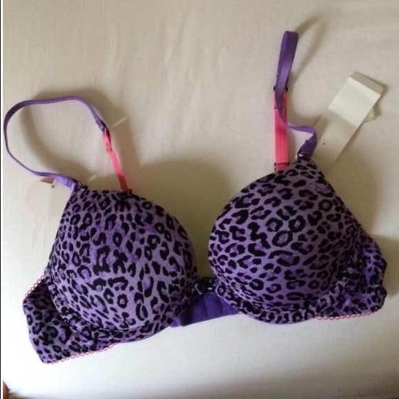 Wonderbra ADDS A FULL CUP SIZE!