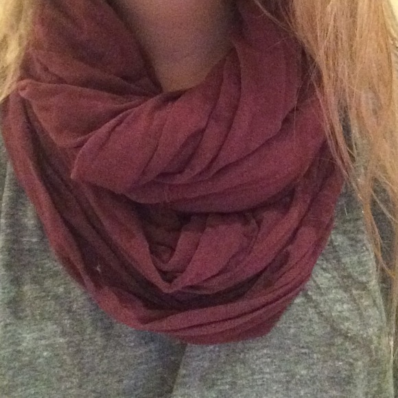 Maroon infinity scarf