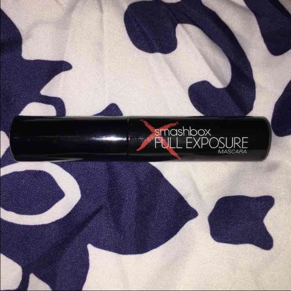 Smashbox mini travel size mascara 1 hr sale!!