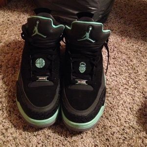 Jordan size 10 men's son of mars like new