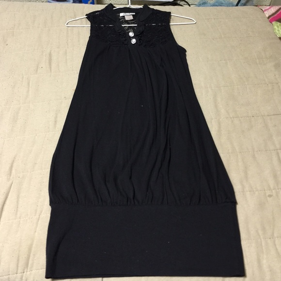 Black Sleeveless Dress