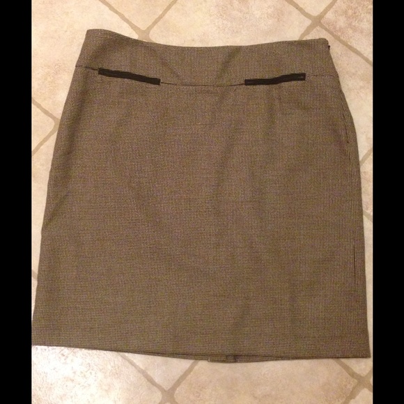 LOFT Dresses & Skirts - Skirt, NWT from LOFT ⭐️PRICE DROP