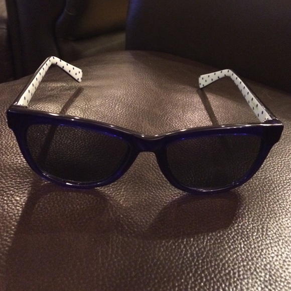 Isaac Mizrahi sunglasses