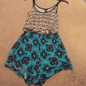 2 colored Romper