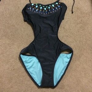 one piece swim suite