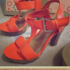 Orange heels for @tazzzygurl