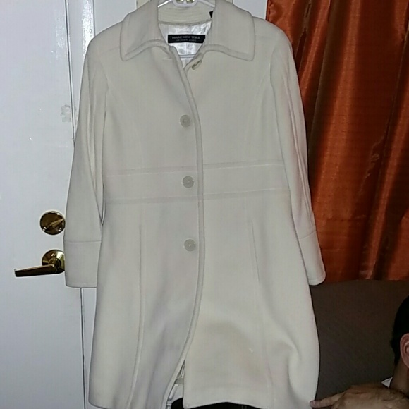 Traded-Gorgeous off white peacoat!