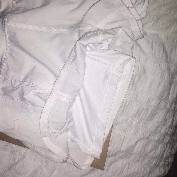 Athletic shorts - Picture 3 of 3