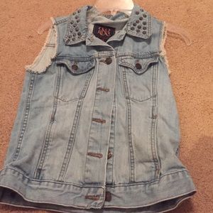 Sleeveless Jean Jacket