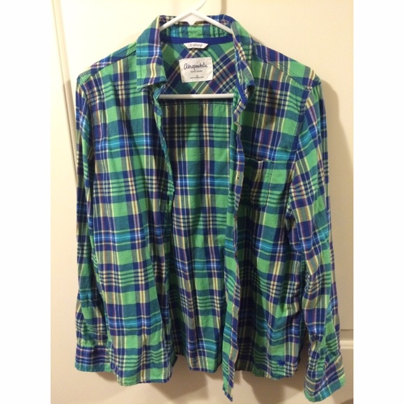 SOLD⭐️Aeropostale colorful flannel