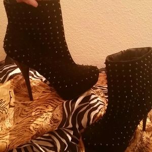 Black Stiletto Boots Very Sexy!