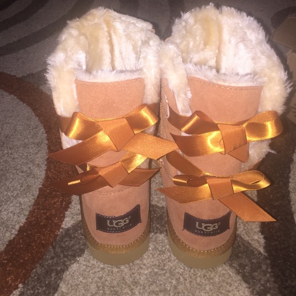 Ugg Bailey Bow!
