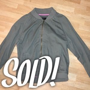 🚫SOLD ON Ⓜ️🚫 Green Cotton On Bomber Jacket