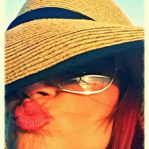 Meet your Posher, Kellie