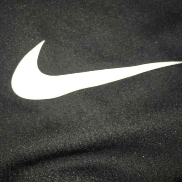 ‼️SOLD‼️NIKE DRIFIT TEE‼️ - Picture 2 of 2
