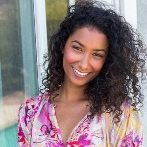 Meet your Posher, Maya