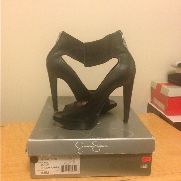 Authentic black Jessica Simpson's Pumps