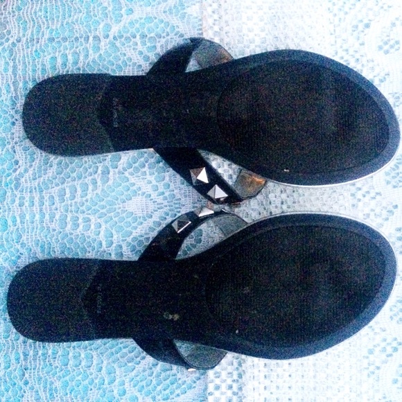 Mossimo Silver Thong Sandals - Picture 3 of 4