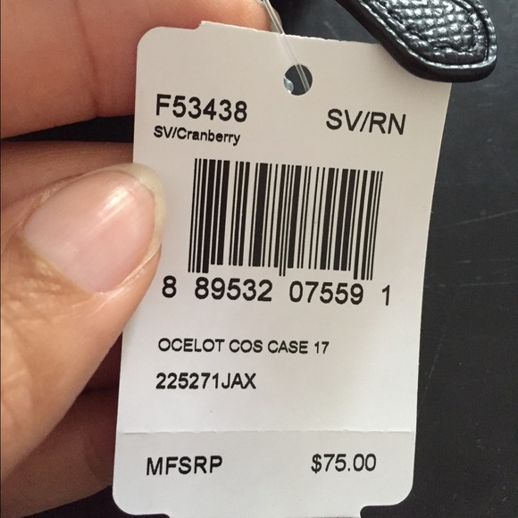 Bnwt COACH cosmetic case. - Picture 3 of 4