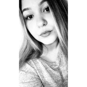 Meet your Posher, Alyssa