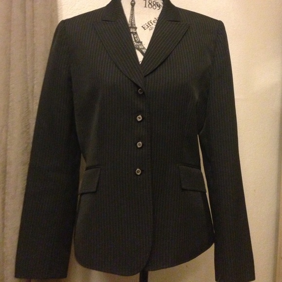 Tahari Blazer