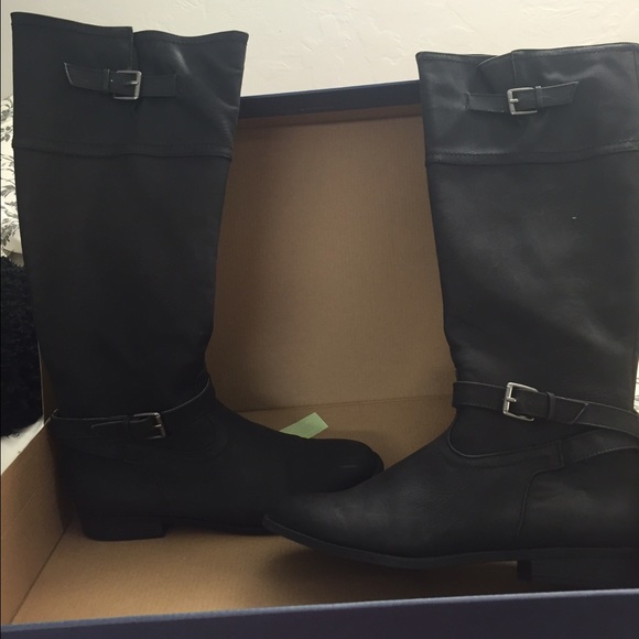 NEVER BEEN WORN BLACK RIDING BOOTS