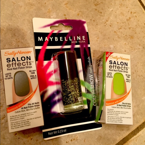 Black and green nail bundle