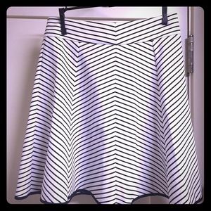 Skirt- Pixley - striped black and white