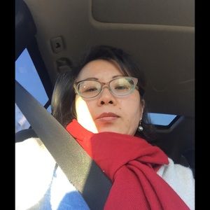 Meet your Posher, Lois