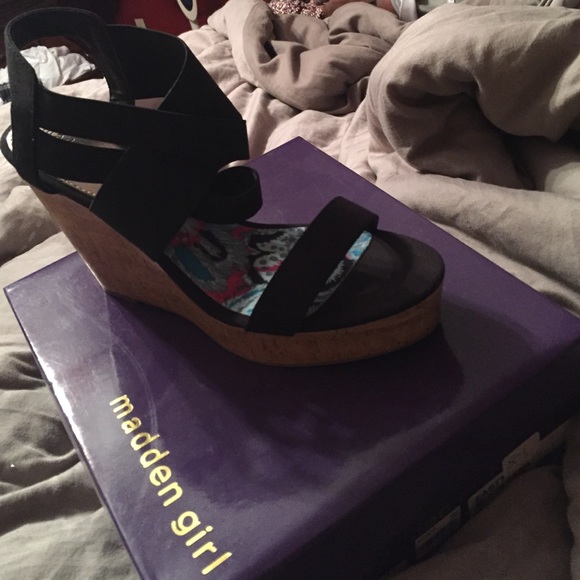 Black Strappy Wedge sandals