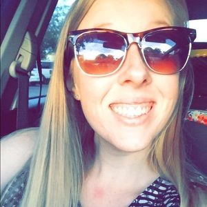 Meet your Posher, Melanie