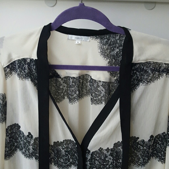 Blouse - Picture 2 of 4