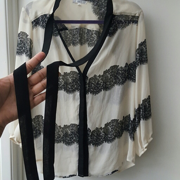 Blouse - Picture 3 of 4