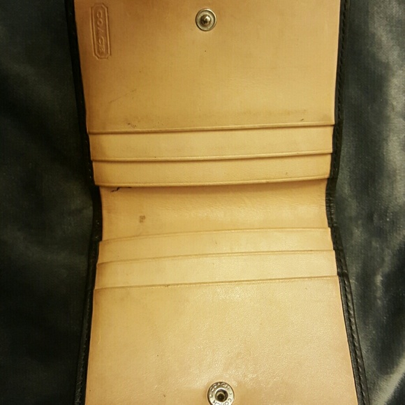 Authentic Coach wallet - Picture 2 of 4