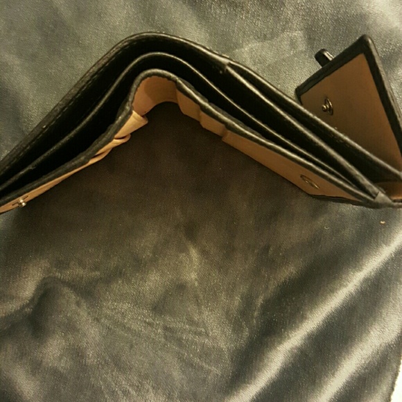 Authentic Coach wallet - Picture 3 of 4