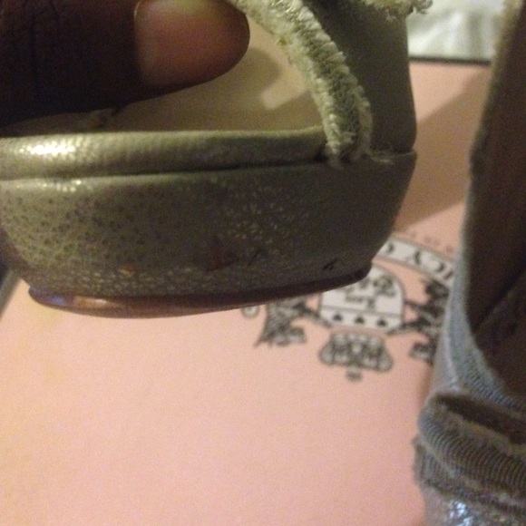 Peep toe heels with a bow. - Picture 4 of 4