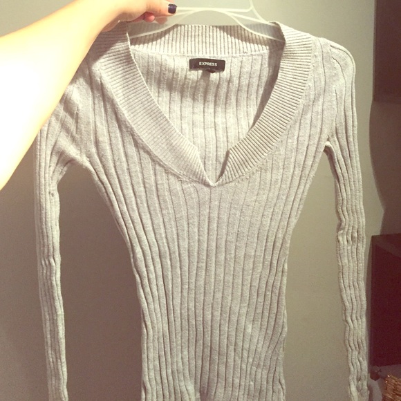 Express gray V-neck sweater💥EXCELLENT CONDITION💥