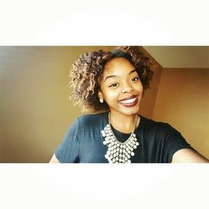 Meet your Posher, Briana