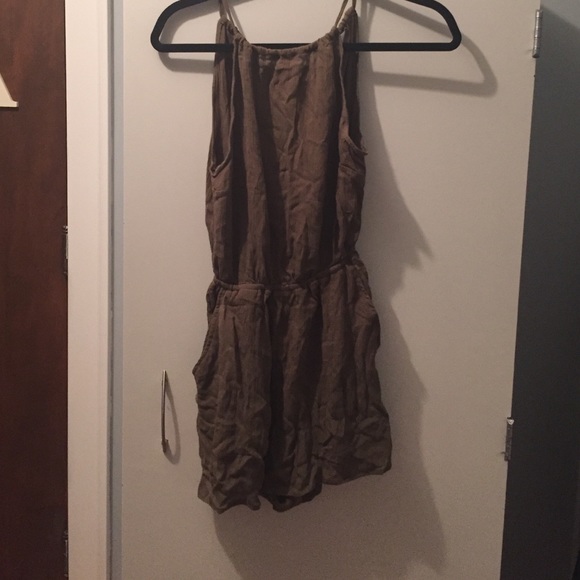 Cute romper!