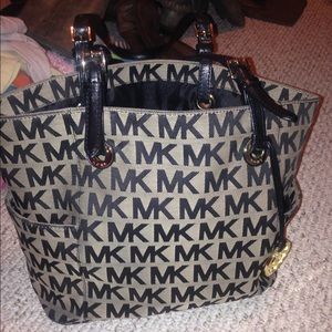 Michael Kors Jet Set Tote - Used