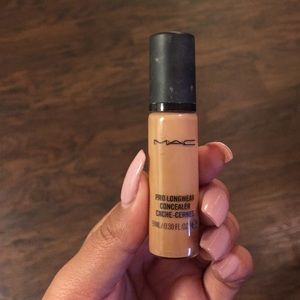Mac Pro Longwear Concealer in NW25