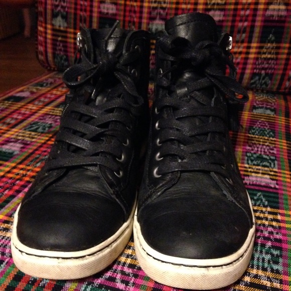 Ugg Blaney Tie or zip shoes size 8 - Picture 4 of 4