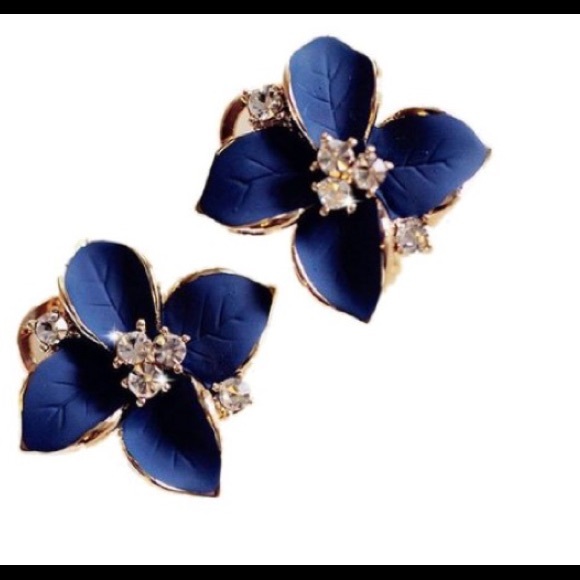 Set of navy blue flower earrings