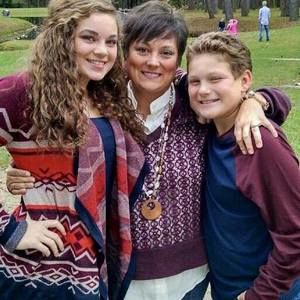 Meet your Posher, Lauri