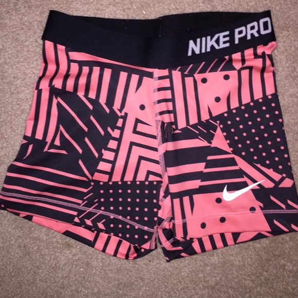 NIKE PRO