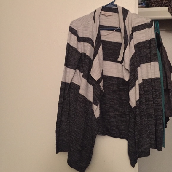 Dark gray and light gray cardigan