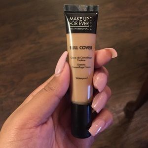 Makeup Forever Full Cover Concealer in shade 8
